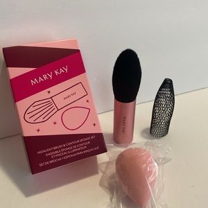 Mary Kay Highlight Brush & Contour Sponge